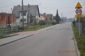Ulica Kosznickiego, na której zamontowano wspomniane w tekście progi